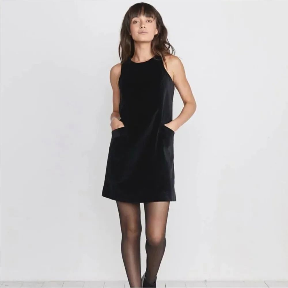 Marine Layer Cizon Velvet Shift Dress in Graphite
